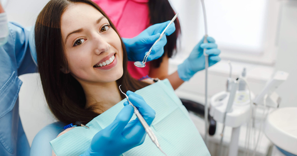 How Dental Clinics Enhance Oral Health and Confidence